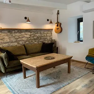 Charming Typical Stone House With Modern Amenities Ferienhaus